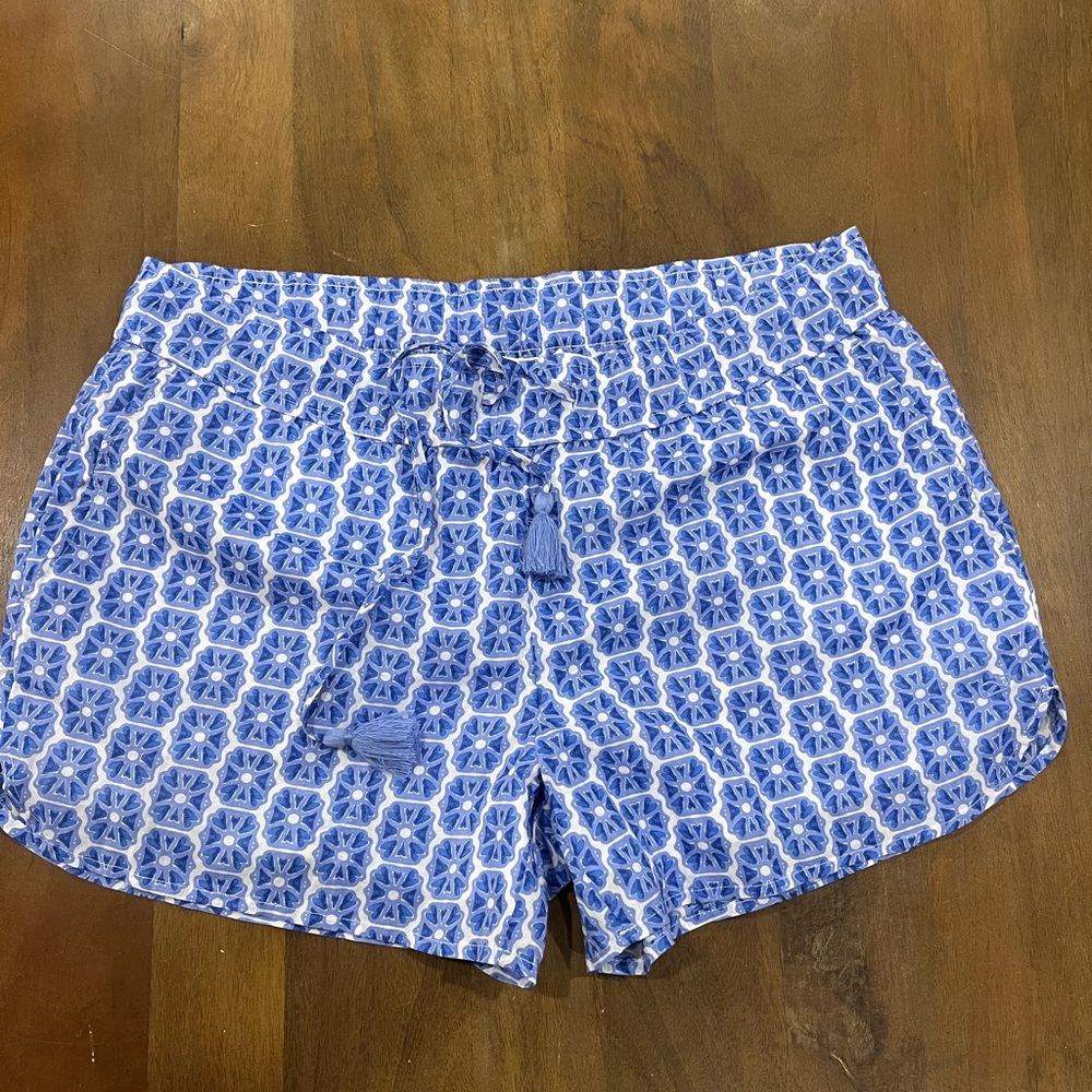Vineyard Vines Tile Pull-On Shorts size medium